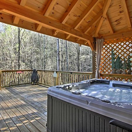 Tree Top Dream Cabin With Hot Tub In Gatlinburg! Villa Eksteriør billede
